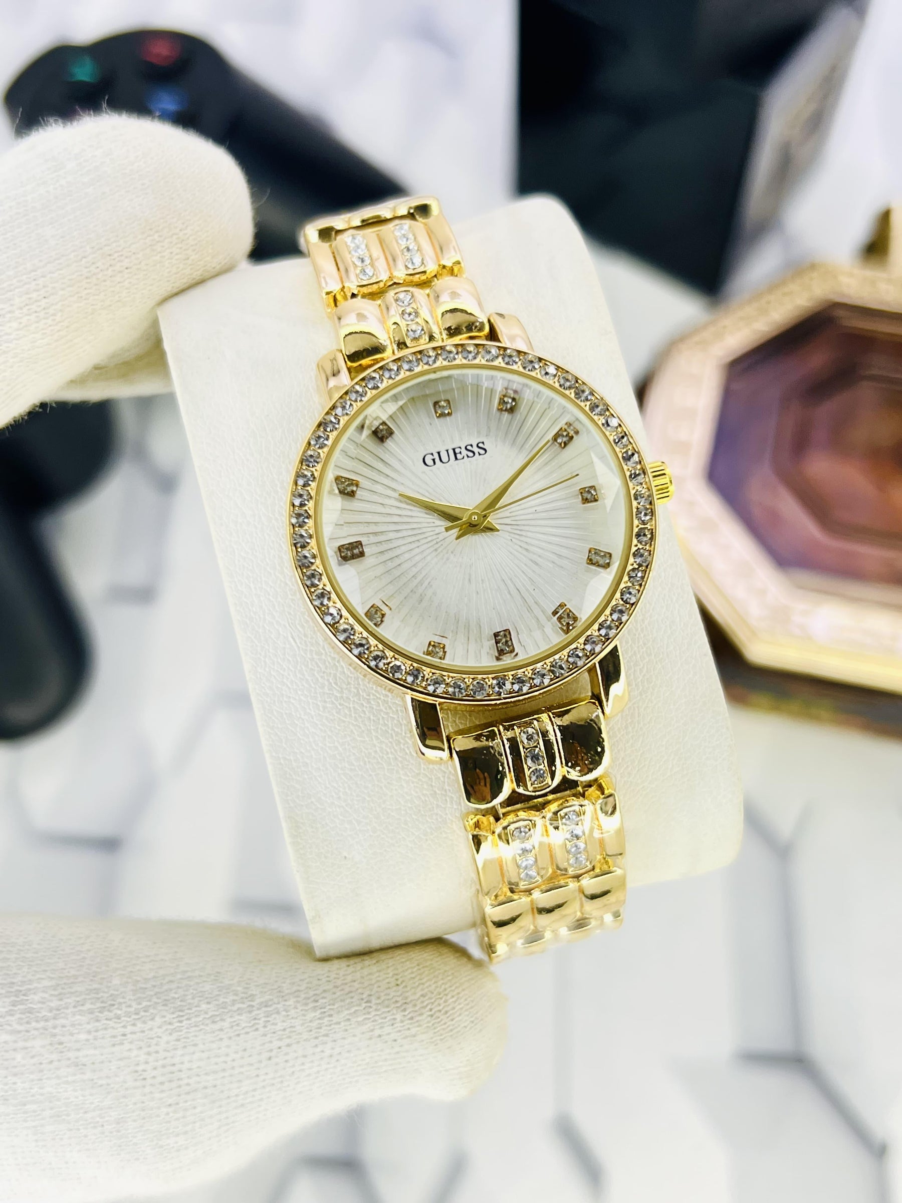 GUESS WOMEN BRAND WATCH