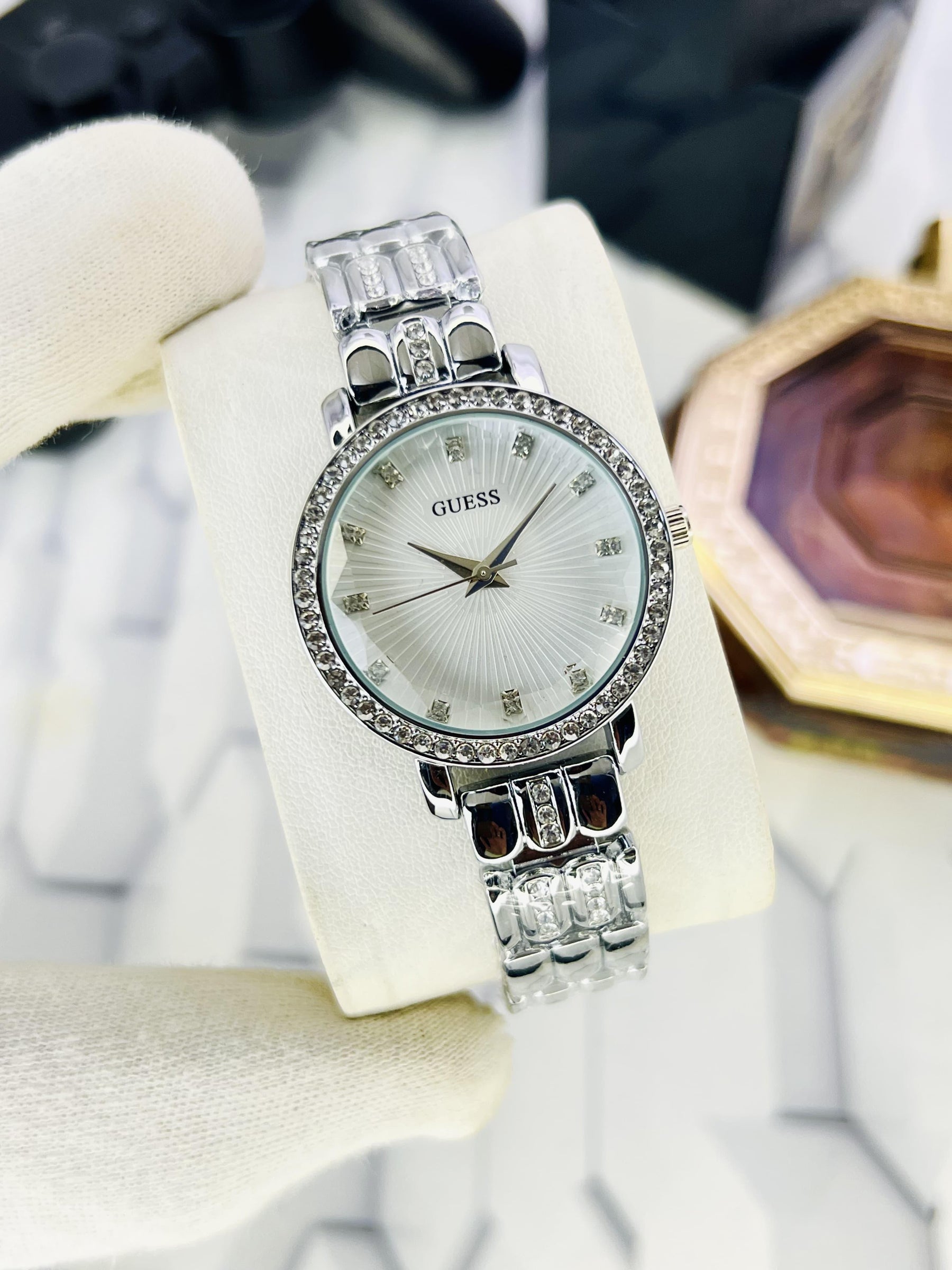 GUESS WOMEN BRAND WATCH